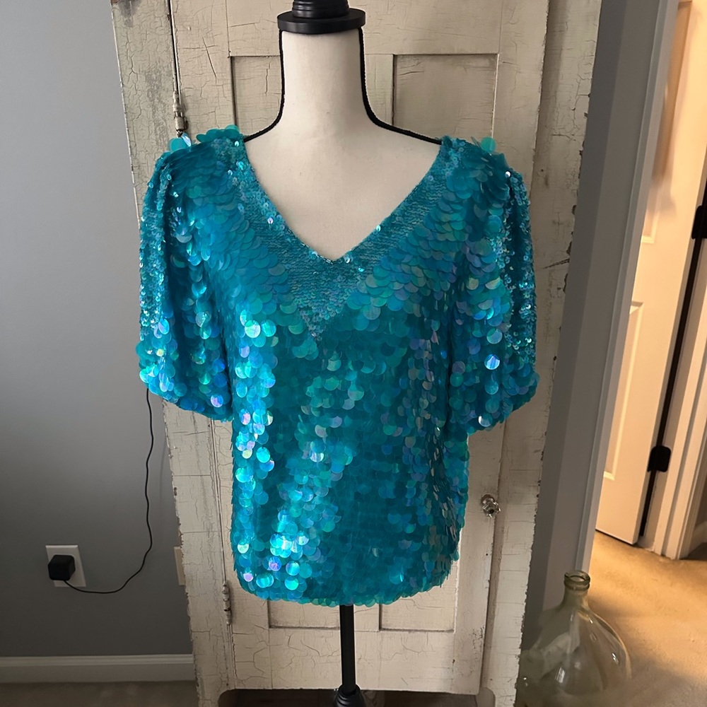 ✨Vintage✨Sequin Top in Shimmering Teal